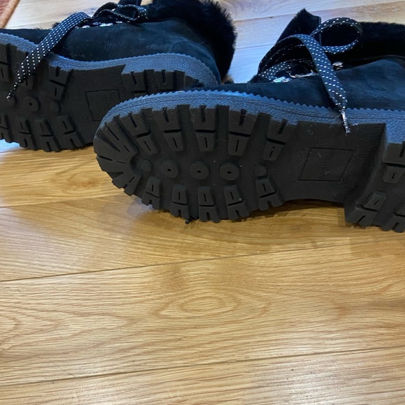 J Crew Leather and Faux Fur Boots - Picture 4 of 6